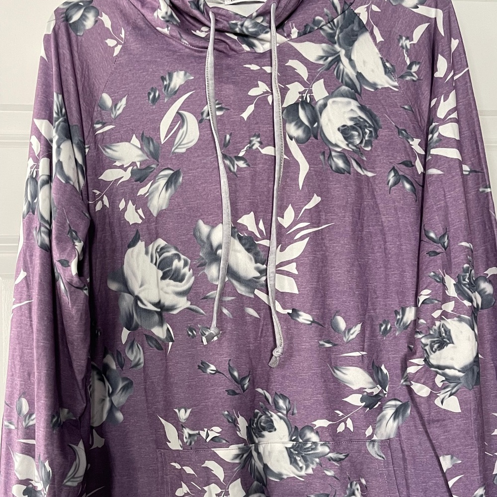 Sweatshirt - Picture 2 of 3